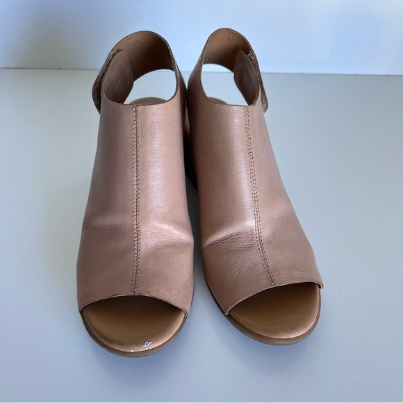 Kork-Ease Cayleigh Leather Peep Toe Wedge Sandal Heel - Picture 2 of 8